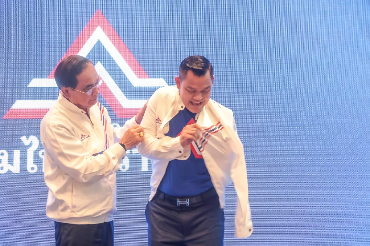 "ประยุทธ์"สวมเสื้อว่าที่ผู้สมัคร รทสช. มั่นใจได้ ส.ส.พอสมควร