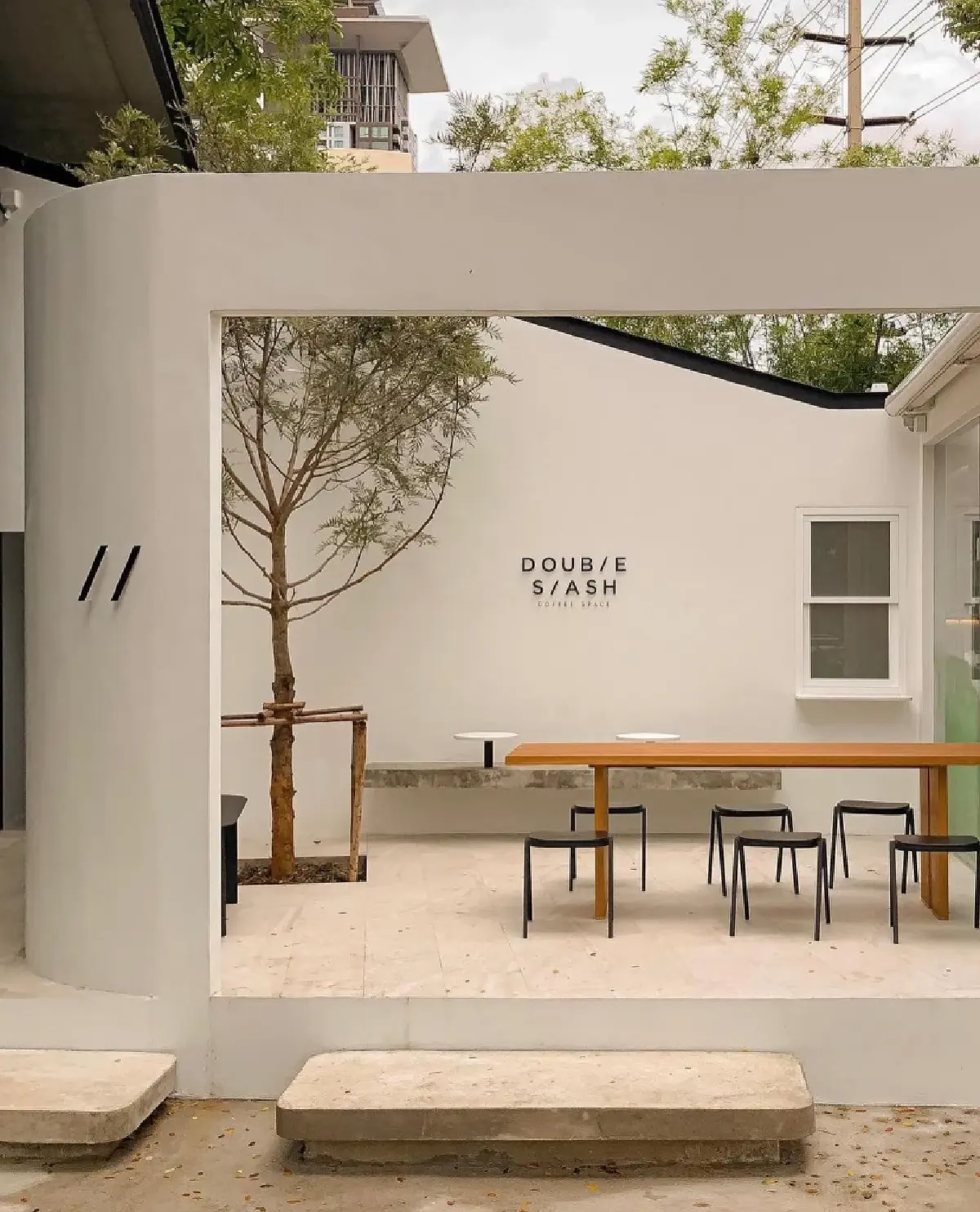 กรณ์พงษ์ วิวัฒน์ชัยกมล บวช 8 ปี ตกผลึกสู่ 'ร้านกาแฟ' มินิมอลลิสต์