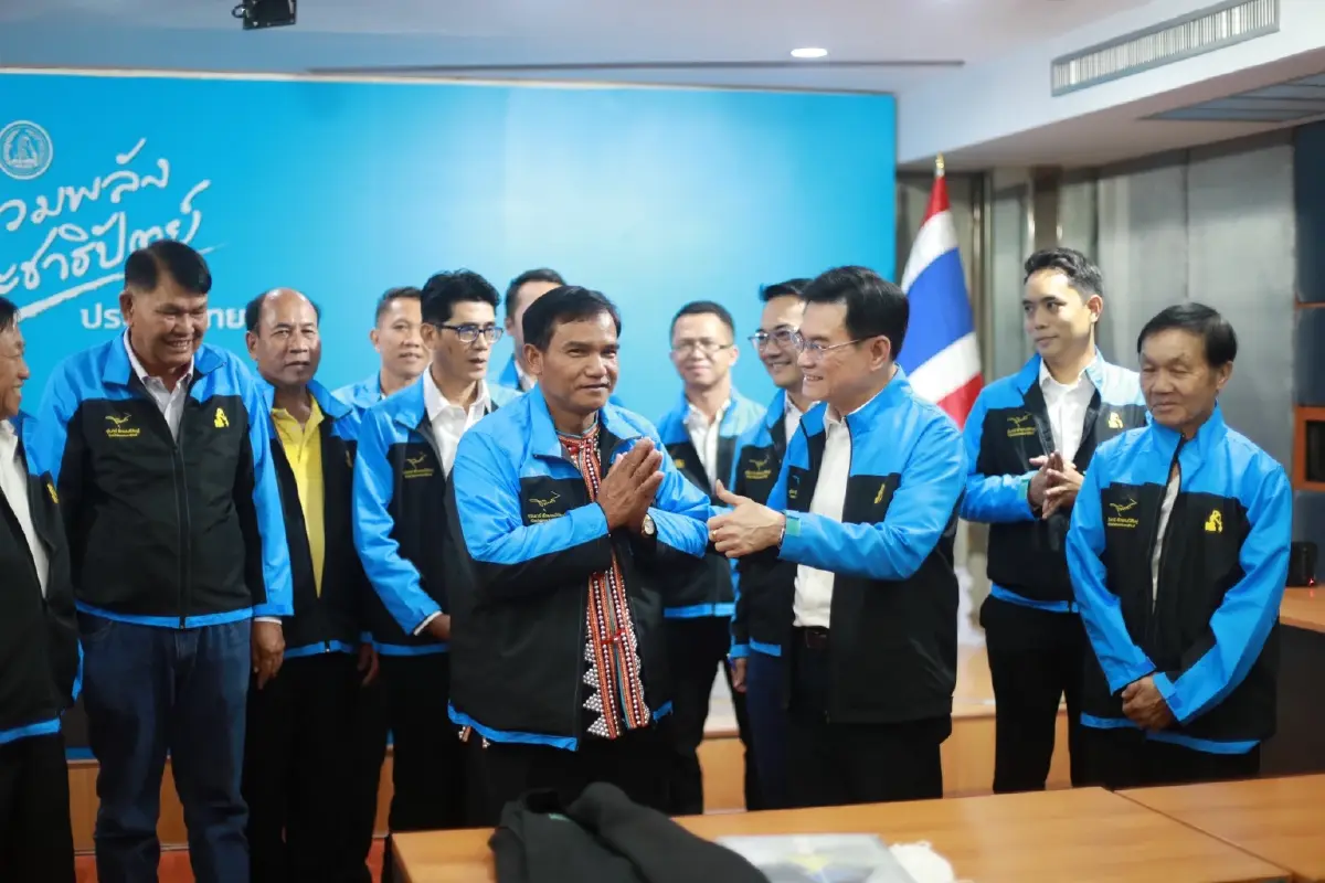 ปชป.เปิดเพิ่ม "12 ว่าที่ผู้สมัคร" ภาคเหนือ "นราพัฒน์" มั่นใจปักธงเพิ่ม