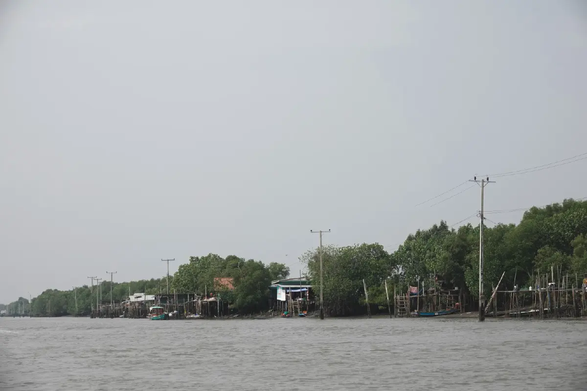 “วราวุธ” ตรวจราชการเขตบางขุนเทียน แก้ปัญหาการกัดเซาะชายฝั่งและน้ำทะเลหนุนสูง