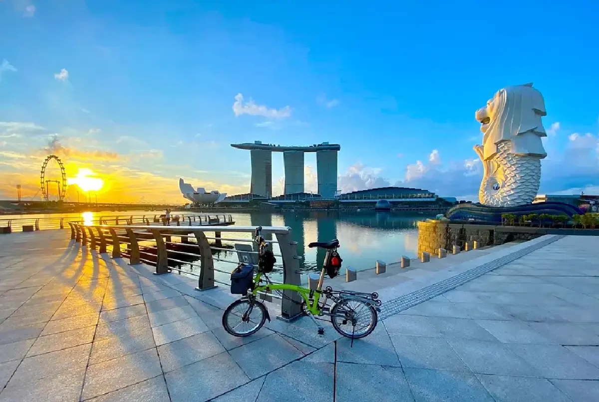 สวิตเซอร์แลนด์ของเอเชีย | วรากรณ์ สามโกเศศ