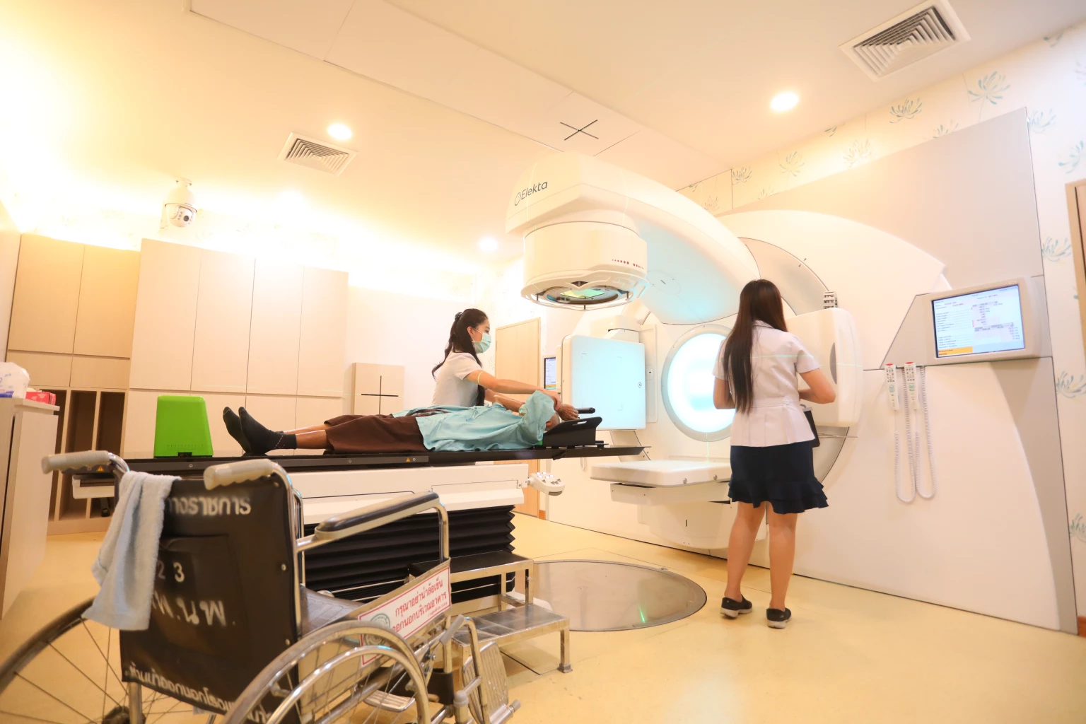 Free 'Cancer Treatment Everywhere' gold card, adding new 'cancer drug