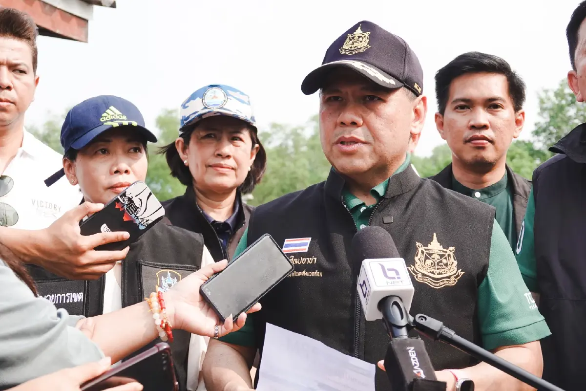 “วราวุธ” ตรวจราชการเขตบางขุนเทียน แก้ปัญหาการกัดเซาะชายฝั่งและน้ำทะเลหนุนสูง