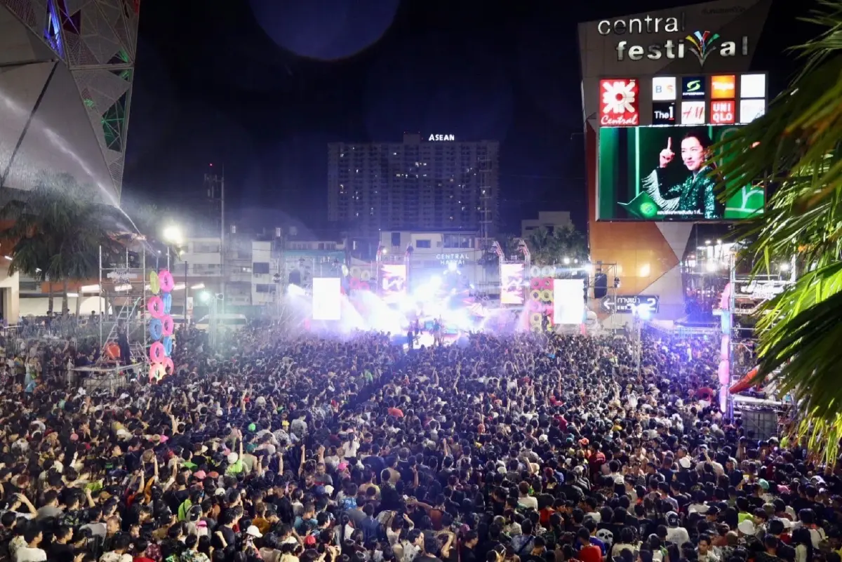 ส่อง4พื้นที่จัด‘สงกรานต์’เล่นสาดน้ำในศูนย์การค้าสุดอะเมซิ่ง