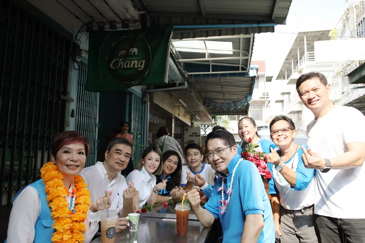 “อภิสิทธิ์” นำทีมลุยตลาดกิตติ ขอคะแนน “อรอนงค์” มั่นใจกระแสกทม.ฟื้น