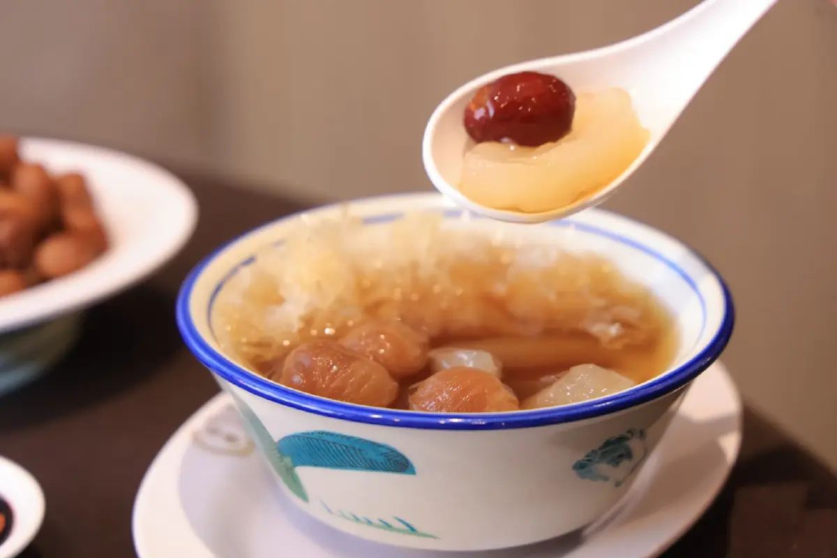 ‘ซงฟา’ ‘บักกุ๊ดเต๋’ จากสิงคโปร์ เปิดเมนูใหม่เสิร์ฟในหม้อดินกับโปรเด็ด