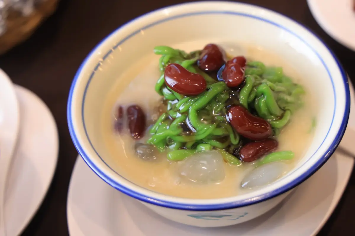 ‘ซงฟา’ ‘บักกุ๊ดเต๋’ จากสิงคโปร์ เปิดเมนูใหม่เสิร์ฟในหม้อดินกับโปรเด็ด