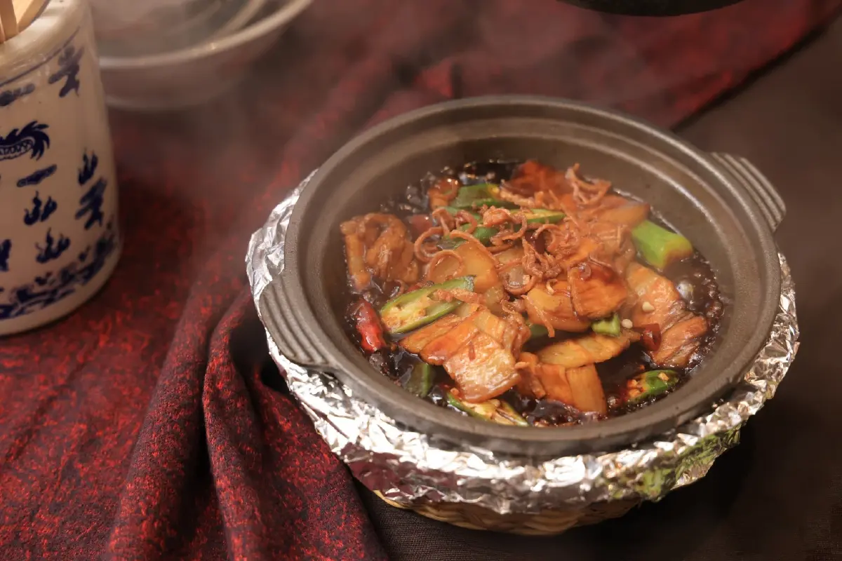 ‘ซงฟา’ ‘บักกุ๊ดเต๋’ จากสิงคโปร์ เปิดเมนูใหม่เสิร์ฟในหม้อดินกับโปรเด็ด