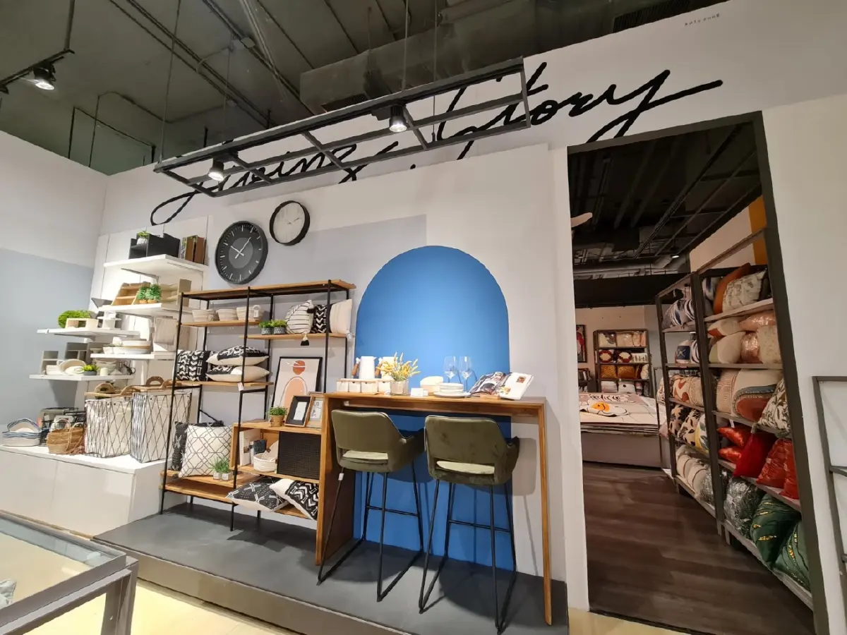 เอสบีเปิดโซนใหม่ลีฟวิ่ง สตอรี่พร้อมบริการLiving Stylistไม่ซ้ำใคร