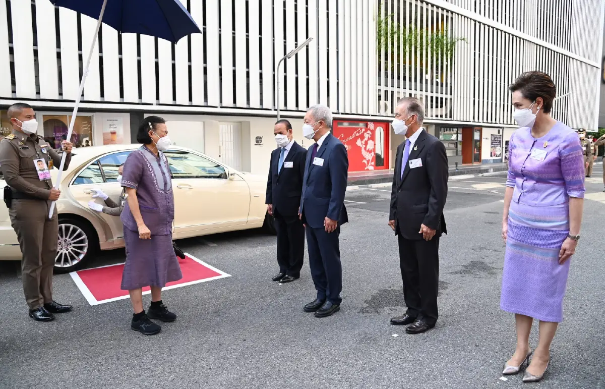 กรมสมเด็จพระเทพฯ ทรงเปิดโรงเรียนเดอะ ฟู้ด สคูล แบงค็อก