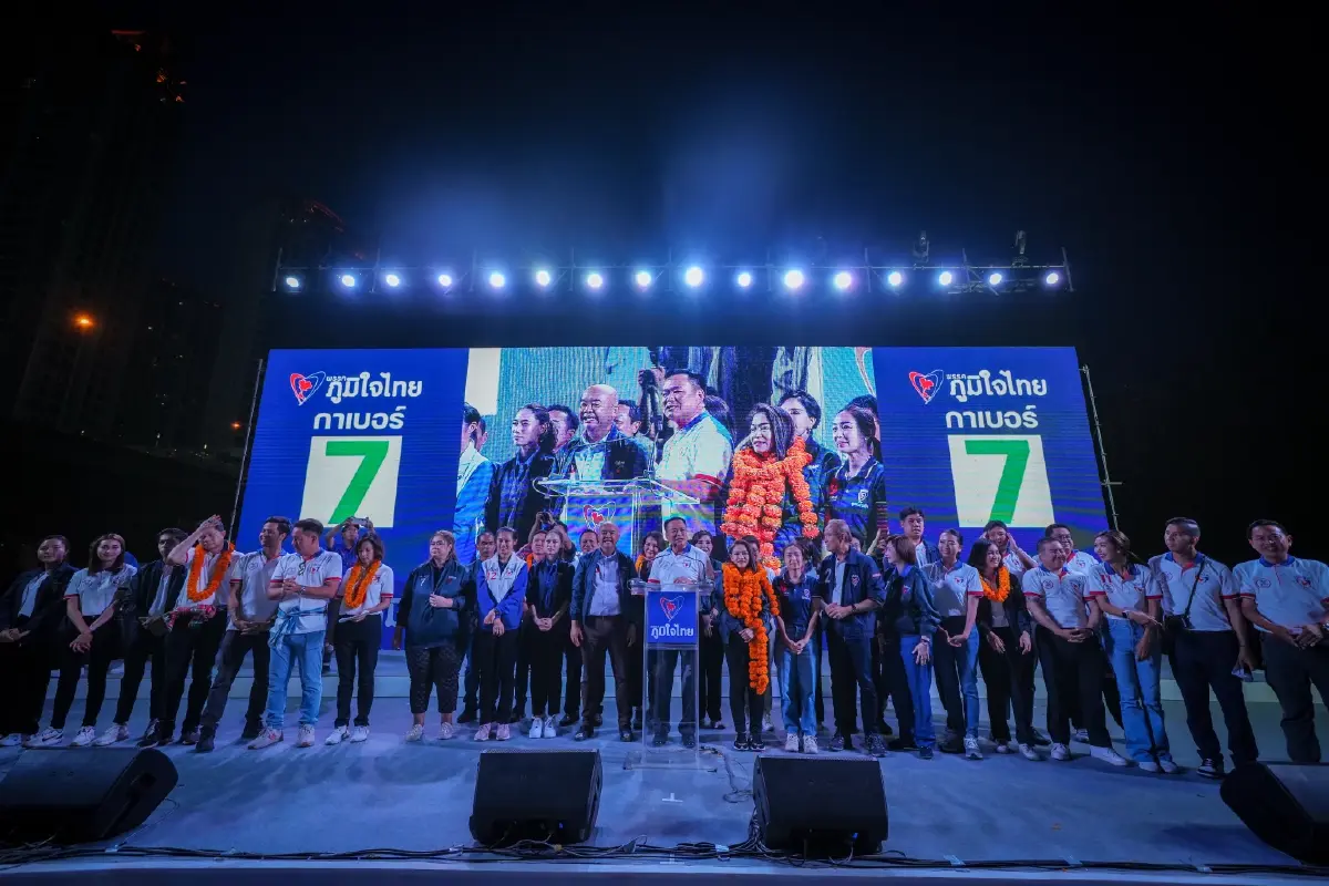 ภท.ปราศรัยใหญ่“อนุทิน” เหน็บคนขายของเป็นนายกฯ แนะสะสมประสบการณ์