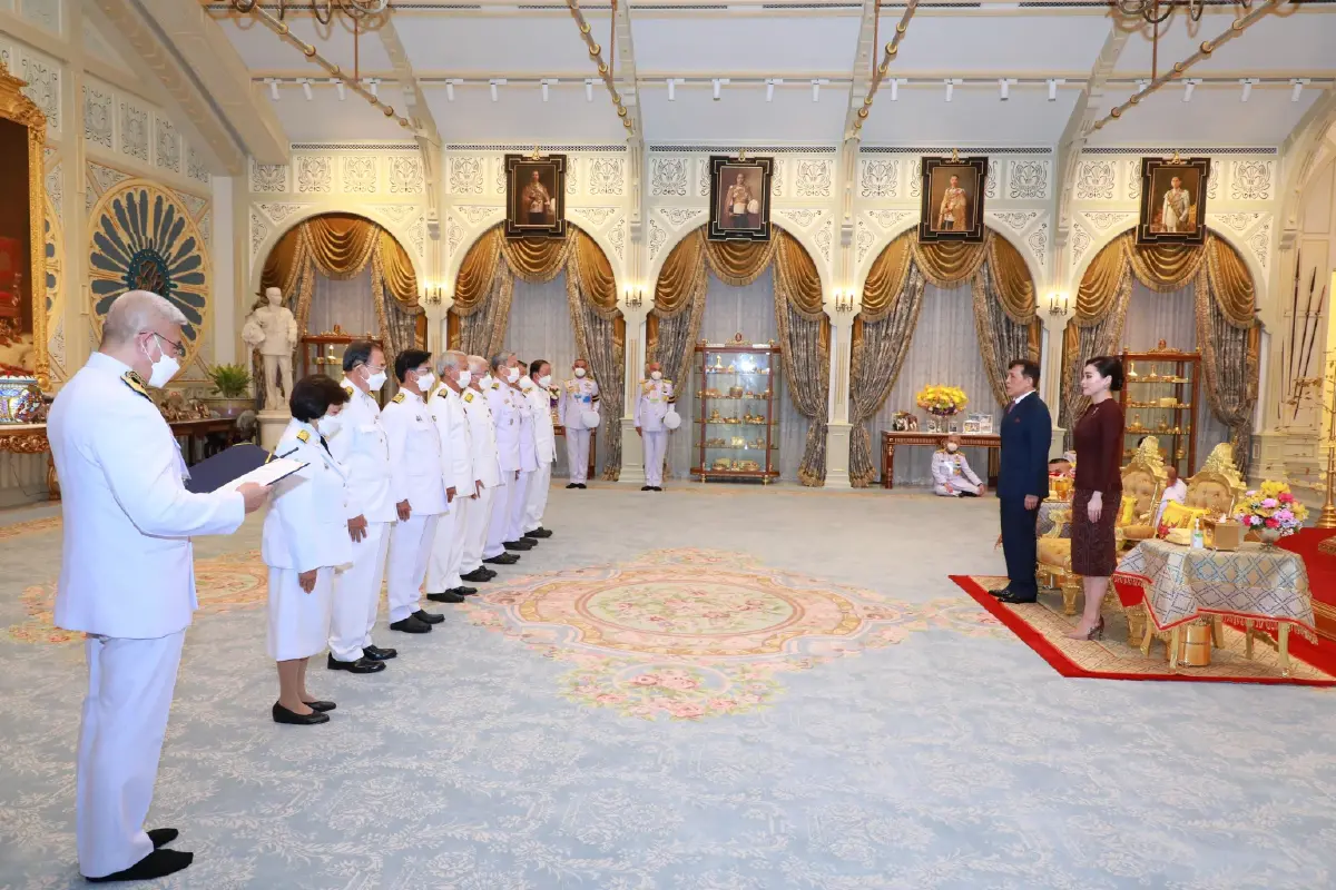 ในหลวง พระราชทานเหรียญดุษฎีมาลา เข็มศิลปวิทยาแก่ผู้ทรงคุณวุฒิในทางศิลปวิทยา ประจำปี 2565