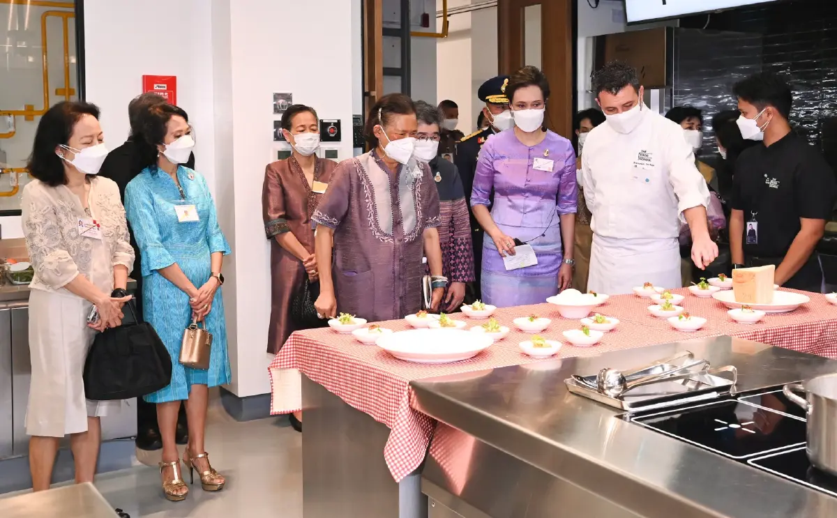 กรมสมเด็จพระเทพฯ ทรงเปิดโรงเรียนเดอะ ฟู้ด สคูล แบงค็อก