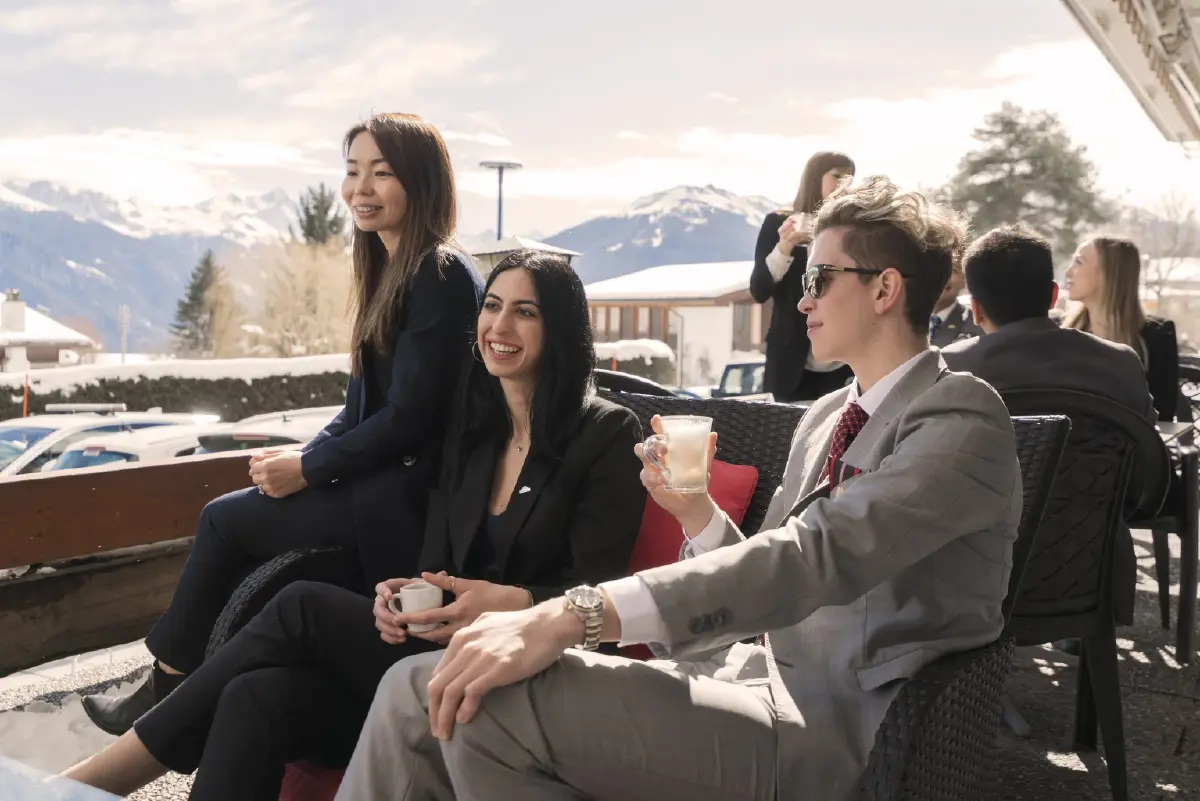 ‘LES ROCHES’ สถาบันการศึกษาบริหารโรงแรม เบอร์ต้นโลกรุกไทย ชี้ท่องเที่ยวโต