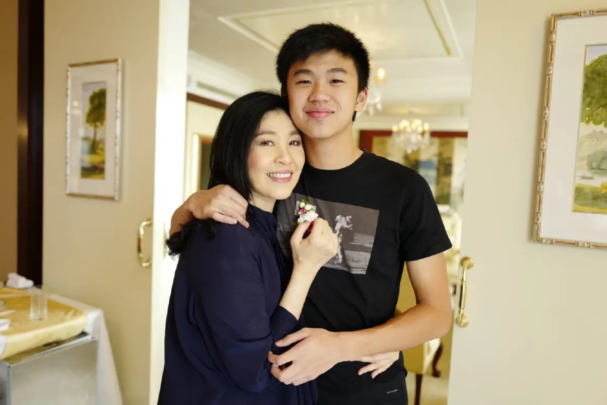 ‘ลูกไปป์’นำทีมคนใกล้ชิดทำบุญวันเกิด‘ยิ่งลักษณ์’เจ้าตัวโพสต์6ความทรงจำ