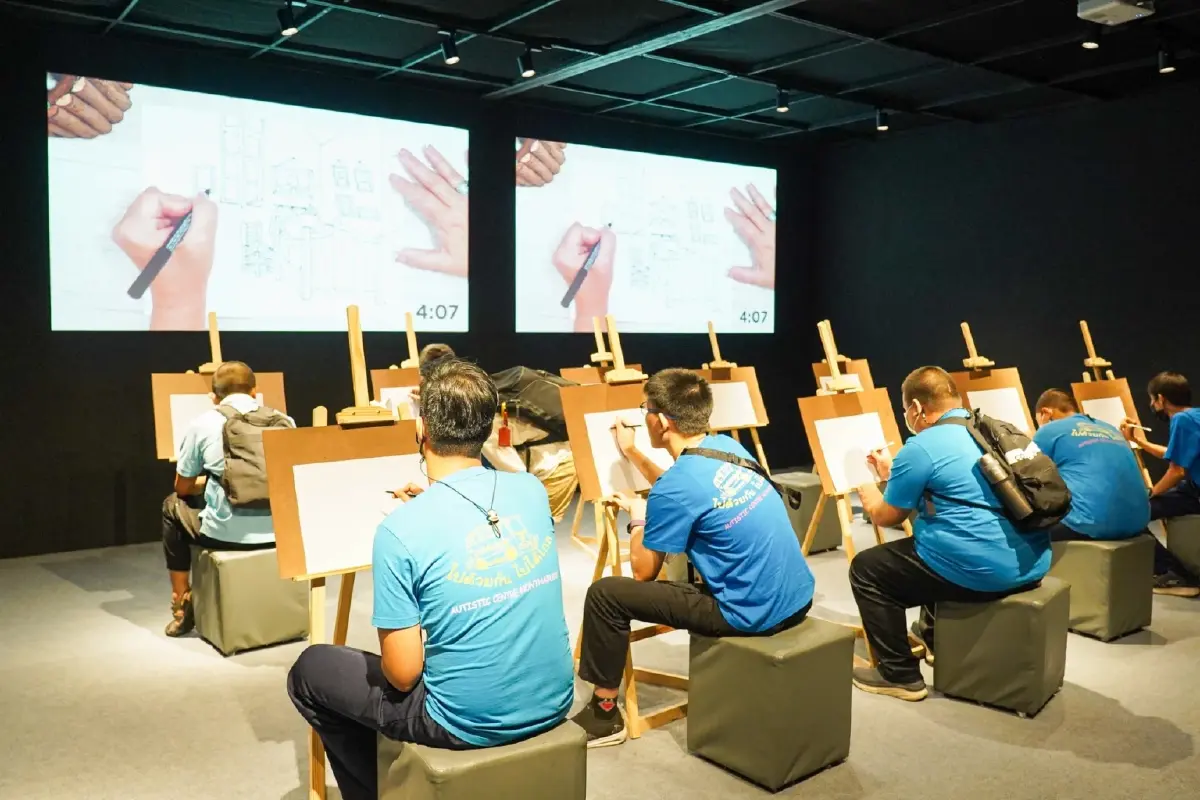 ไอคอนสยาม ชวนเด็กและเยาวชนเปิดประสบการณ์การเรียนรู้ท่องโลกศิลปะ