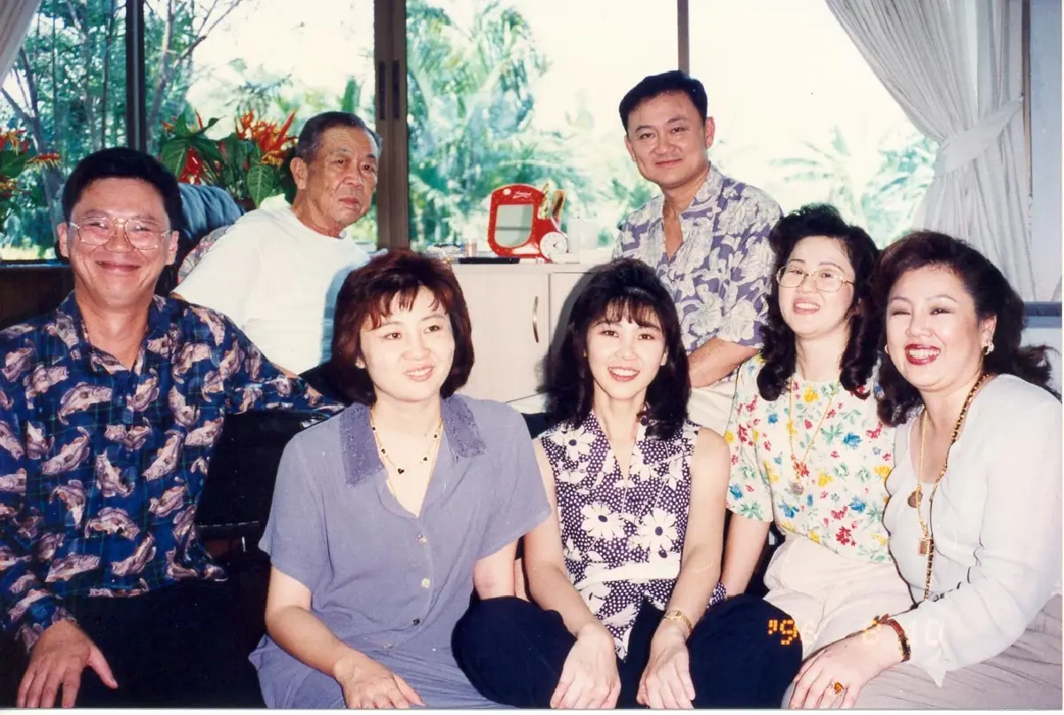 ‘ลูกไปป์’นำทีมคนใกล้ชิดทำบุญวันเกิด‘ยิ่งลักษณ์’เจ้าตัวโพสต์6ความทรงจำ