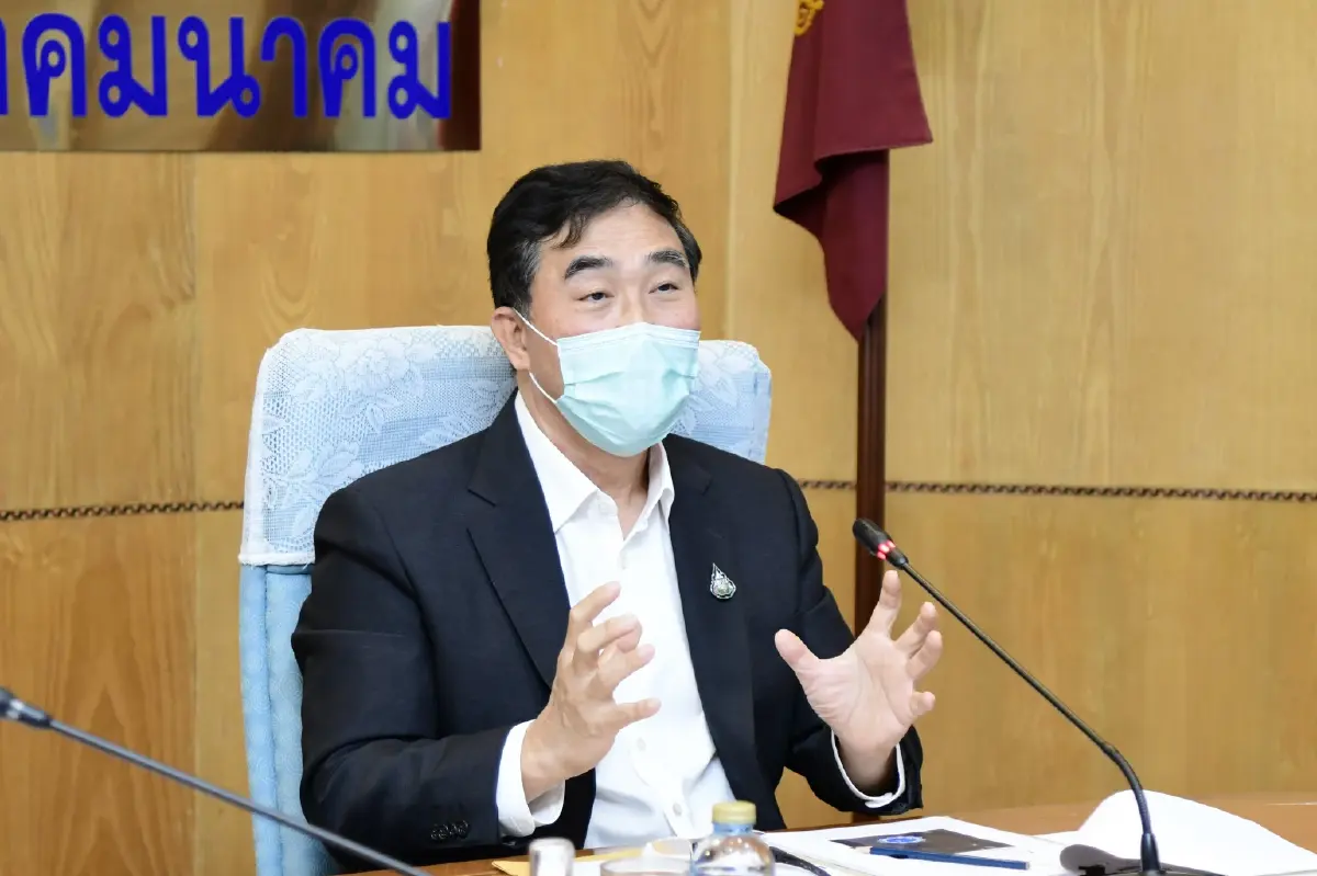 'คมนาคม' ผุดไอเดียกล้องติดตัวเจ้าหน้าที่ แก้ปมส่วยรถบรรทุก