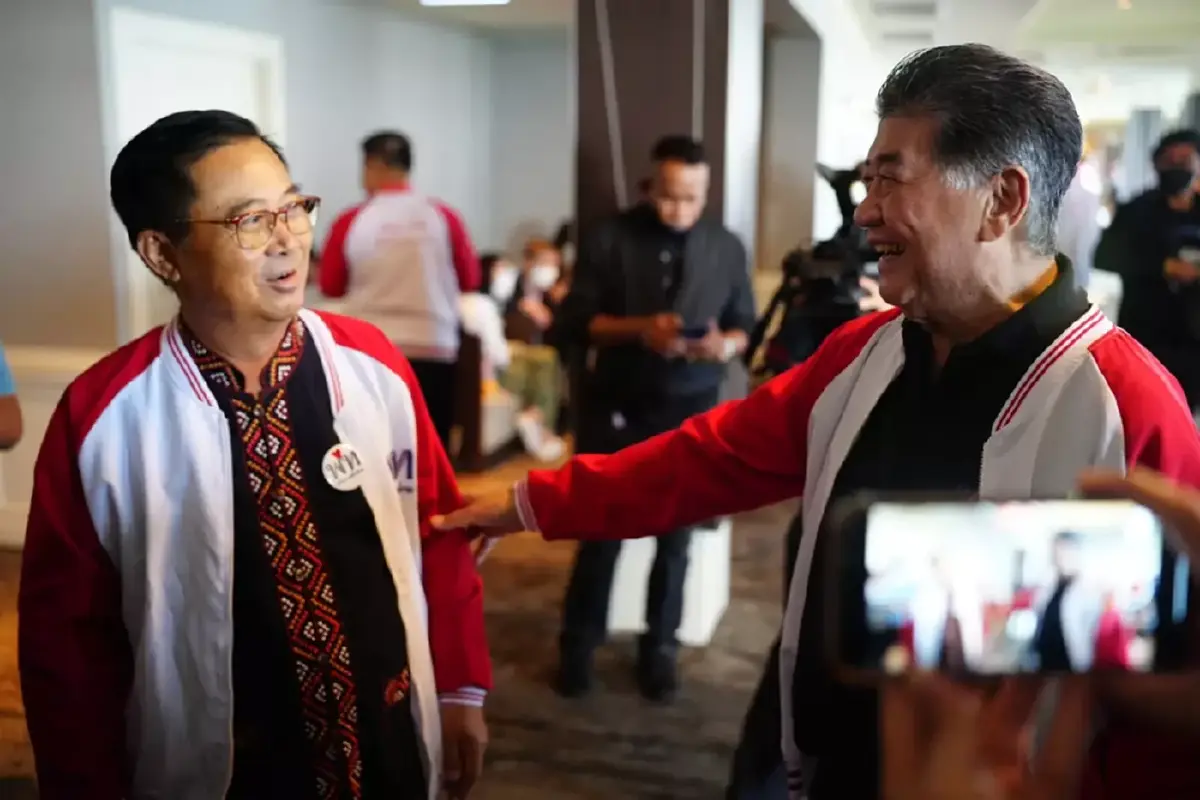 เล่าให้ด้อมส้มฟัง  สัมพันธ์ลึก ‘สหายศรชัย-สหายใหญ่’