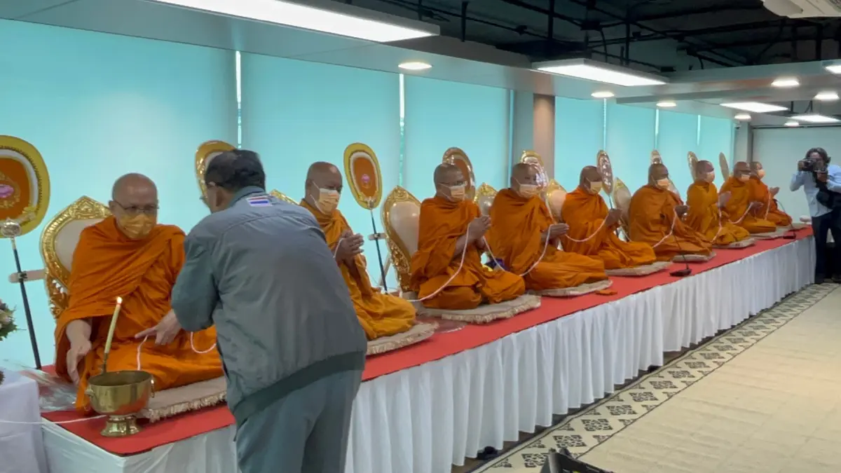 รทสช. ทำบุญครบ 1 ปี "พล.อ.ประยุทธ์" ส่งตัวแทนมอบแจกันดอกไม้ร่วมยินดี