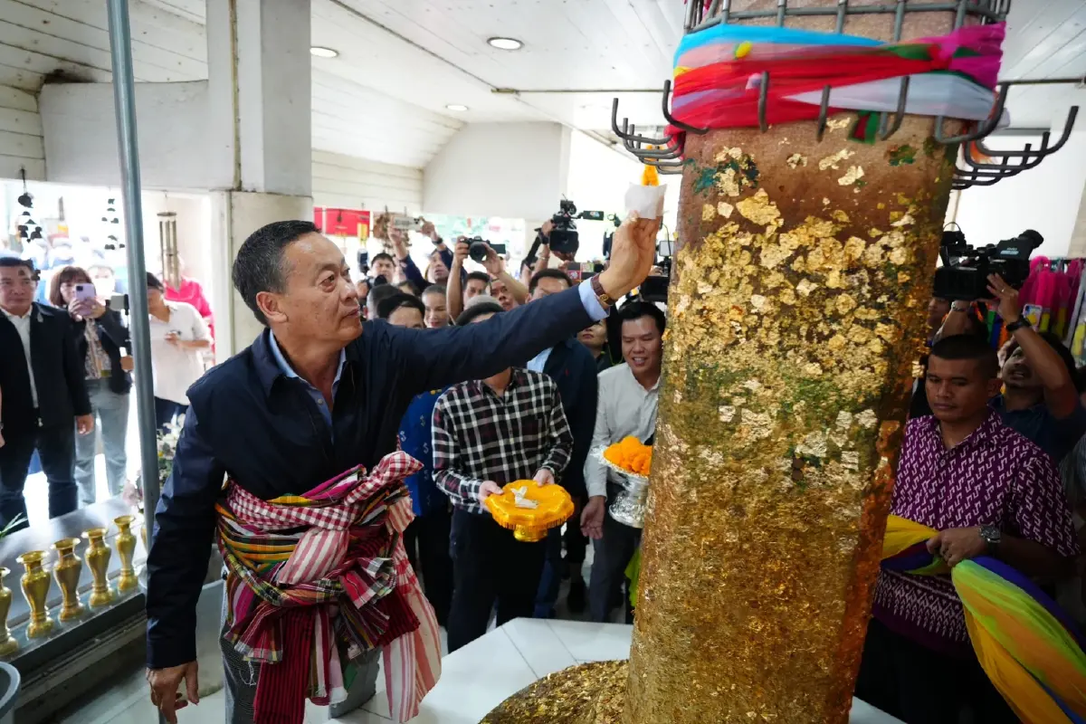 “นายกฯ” ลุยอีสาน แก้แล้ง ชาวบ้านเชียร์ “เศรษฐา” พา ปชช.เป็นเศรษฐี