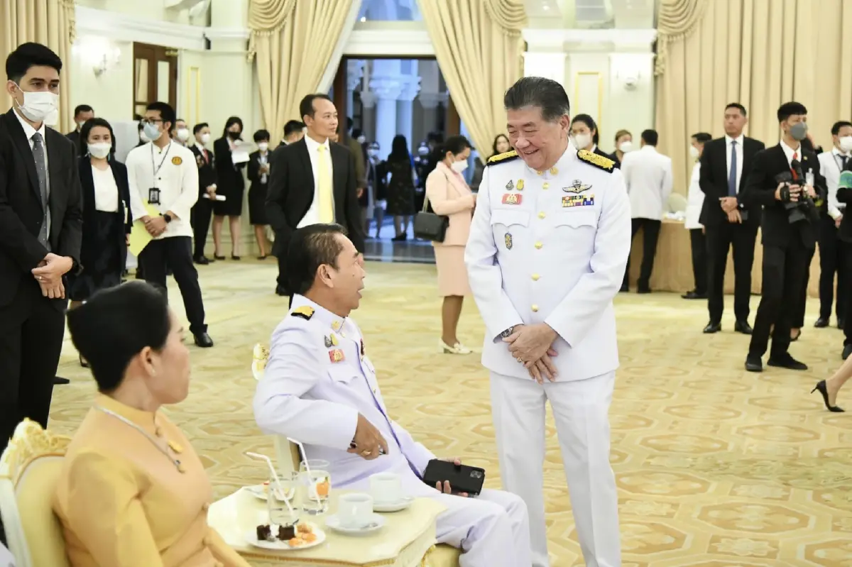 "ภูมิธรรม" ผงาด คุมความมั่นคง กำกับดูแล "ตำรวจ"