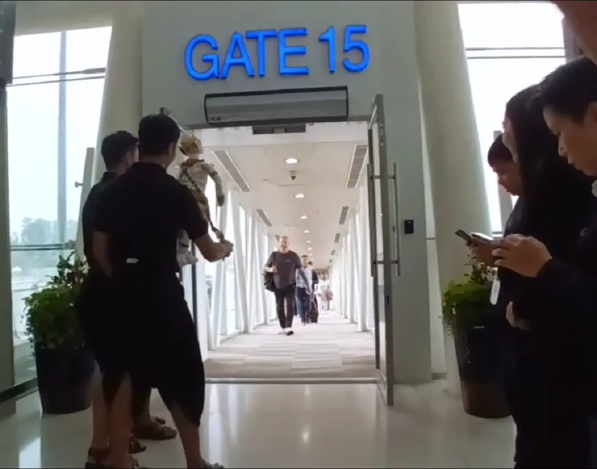 ถึงภูเก็ตแล้ว! นทท.คาซัคสถาน-จีน ฟรีวีซ่าเที่ยวบินแรก