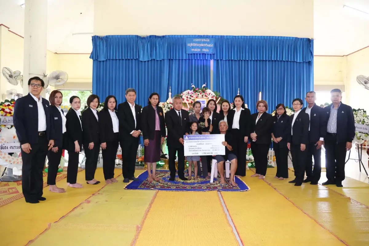 “พิพัฒน์” รมว.แรงงาน มอบ “บุญสงค์” เลขาธิการ สปส. ช่วยเหลือครอบครัววิศวกรเสียชีวิต เหตุเครนโค่นทับ