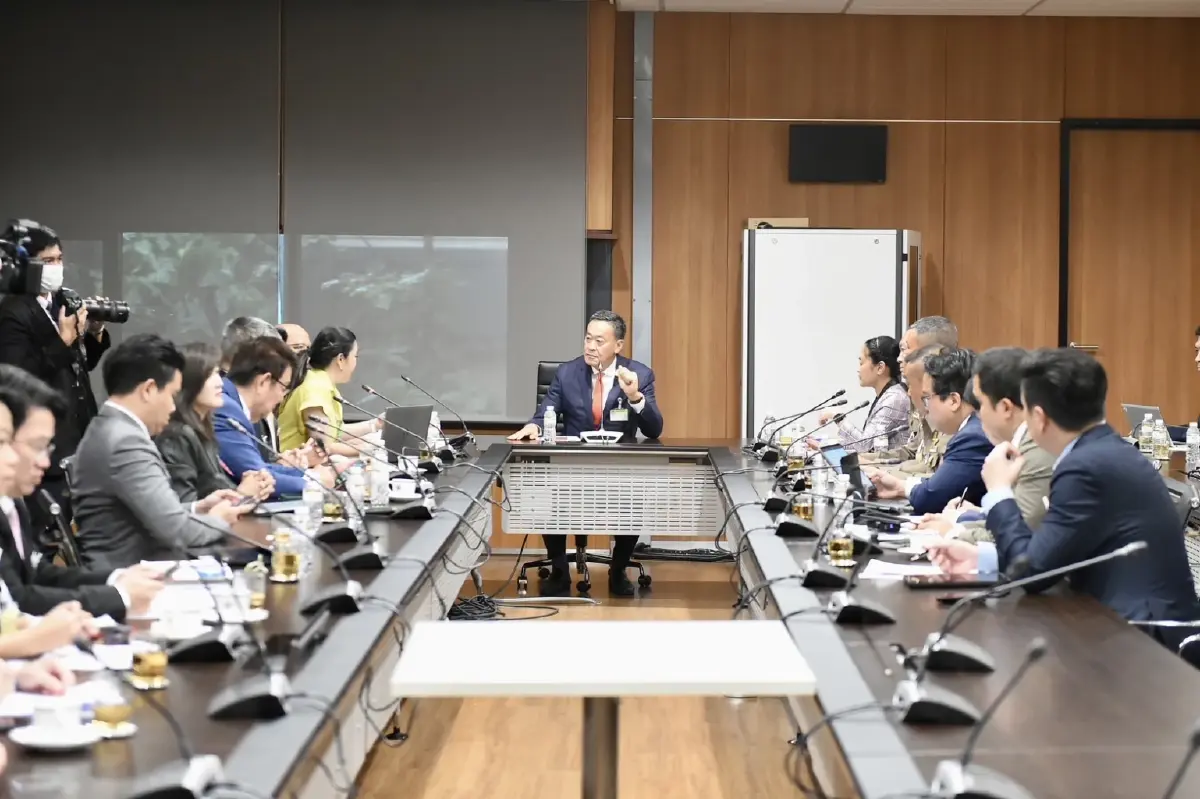 “นายกฯ” สั่งเตรียมการรองรับ นักท่องเที่ยวจีน ทะลักไทย หลังคลอด “วีซ่าฟรี”
