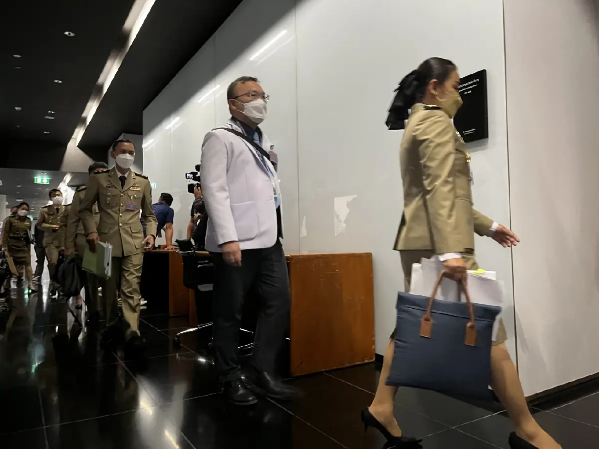 'ตำรวจ-ราชทัณฑ์' ตบเท้าชี้แจง 'กมธ.สว.' สมชายยันไม่ล้วงลูก เรื่อง 'ทักษิณ'