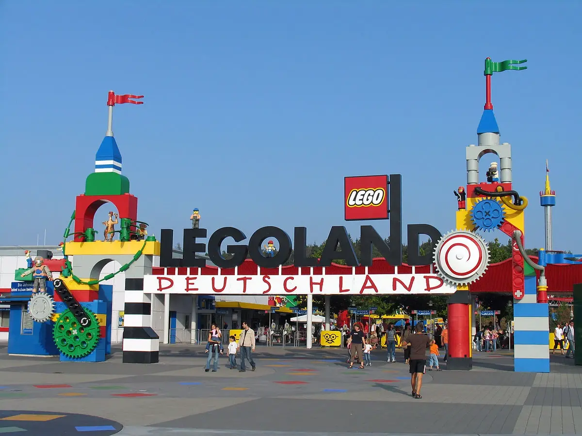 Lego จากรุ่งเรืองสู่ตกต่ำและการพลิกฟื้น | พสุ เดชะรินทร์