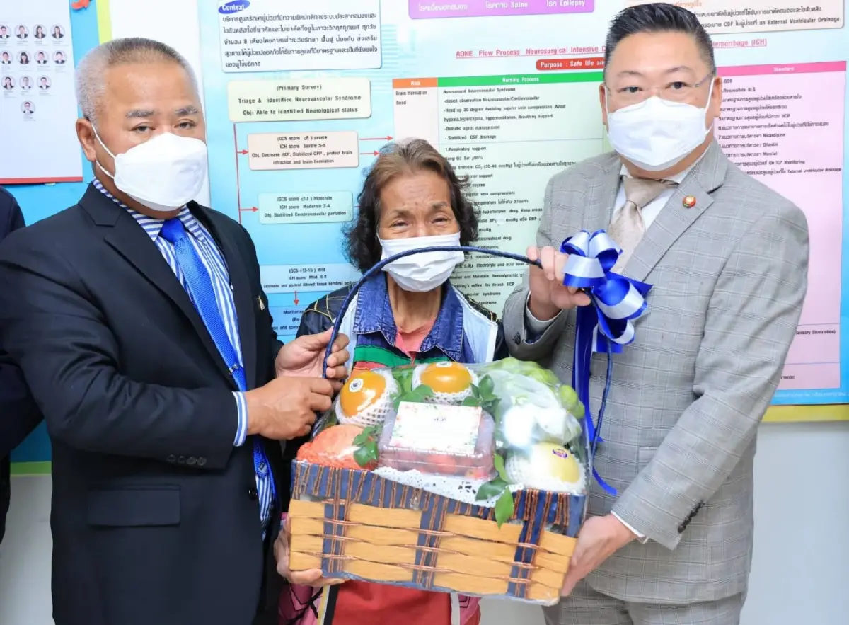 “พิพัฒน์ รมว.แรงงาน” ห่วงใย มอบที่ปรึกษา เยี่ยมลูกจ้างบาดเจ็บ