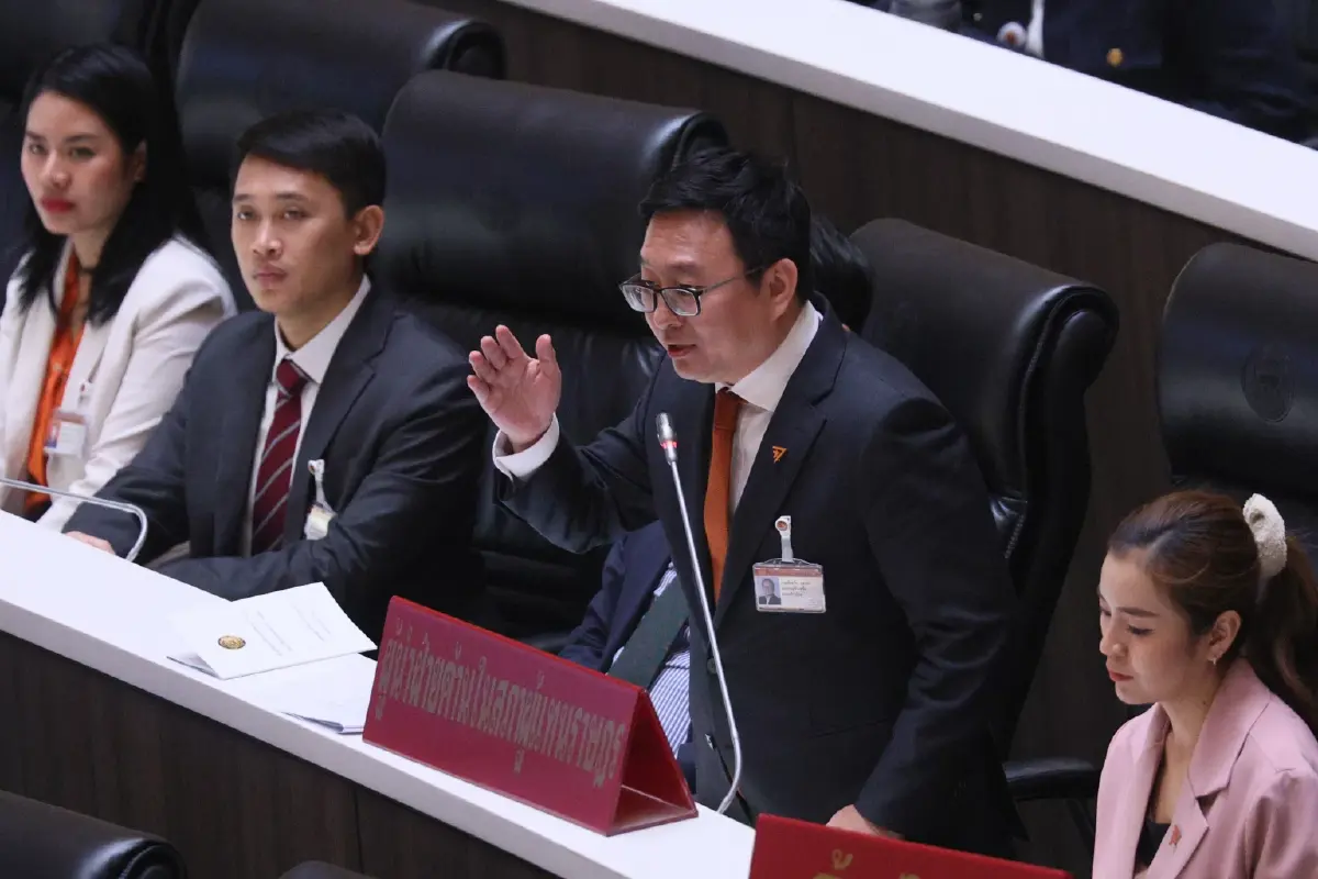 ซักฟอกงบ 67 พท.โดนเดี่ยว ฝ่ายค้าน‘ด้อยค่า’ พรรคร่วม‘ต่อรอง’