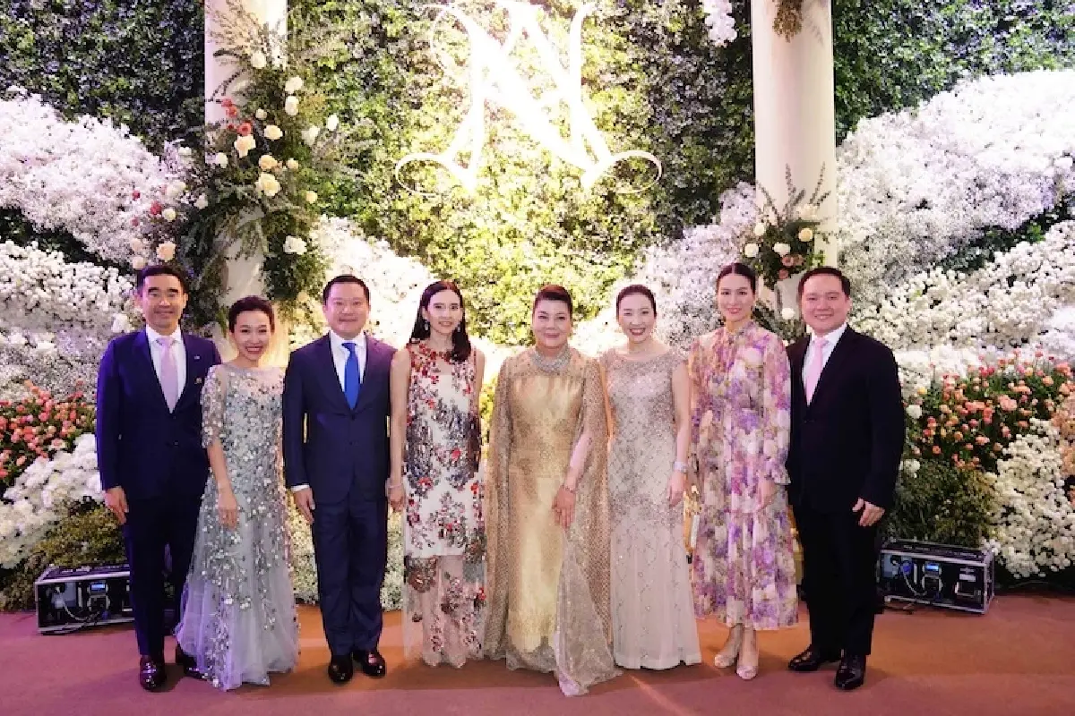 พิธีฉลองสมรสพระราชทานระหว่าง ‘อัยยวัฒน์ ศรีวัฒนประภา-นันทิสา ตันยงค์เวช’