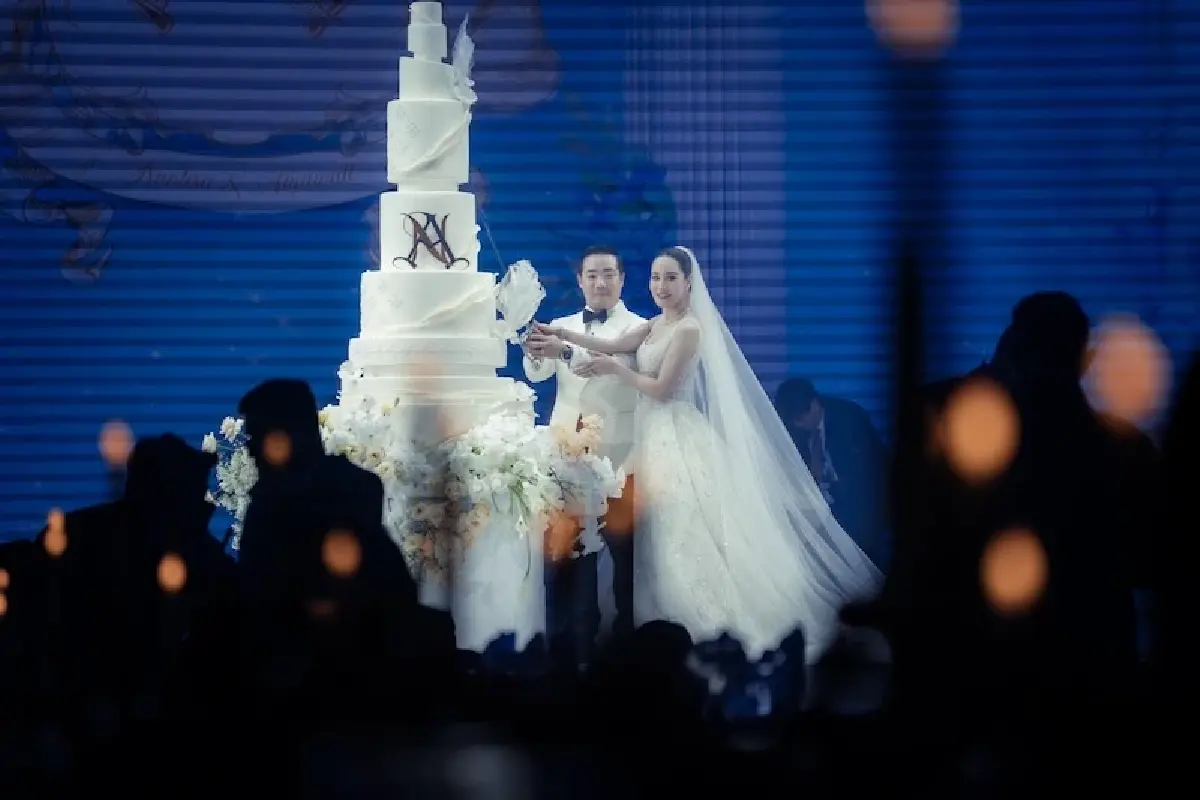 พิธีฉลองสมรสพระราชทานระหว่าง ‘อัยยวัฒน์ ศรีวัฒนประภา-นันทิสา ตันยงค์เวช’