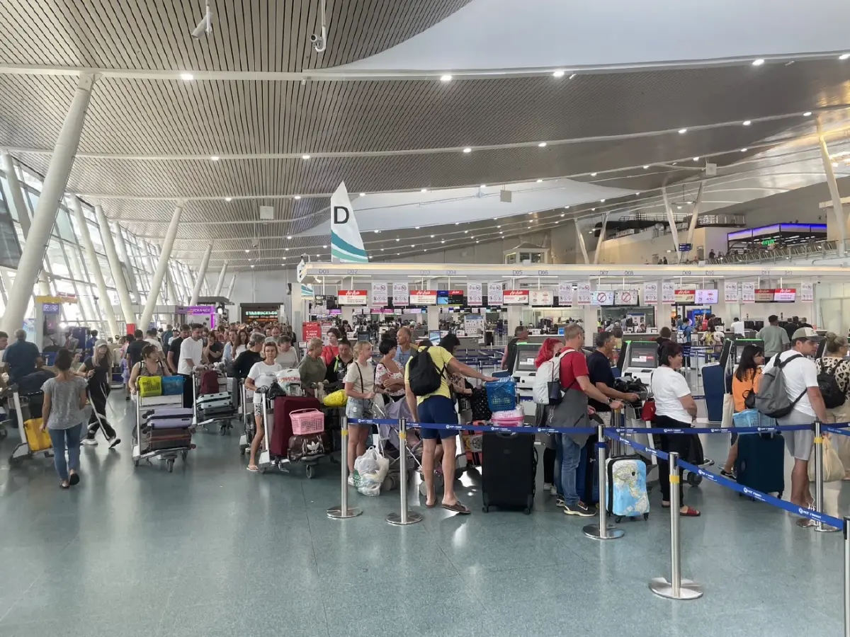 พรุ่งนี้ ! 'คมนาคม' นัดถก 6 สายการบิน แก้ปมตั๋วเครื่องบินแพง