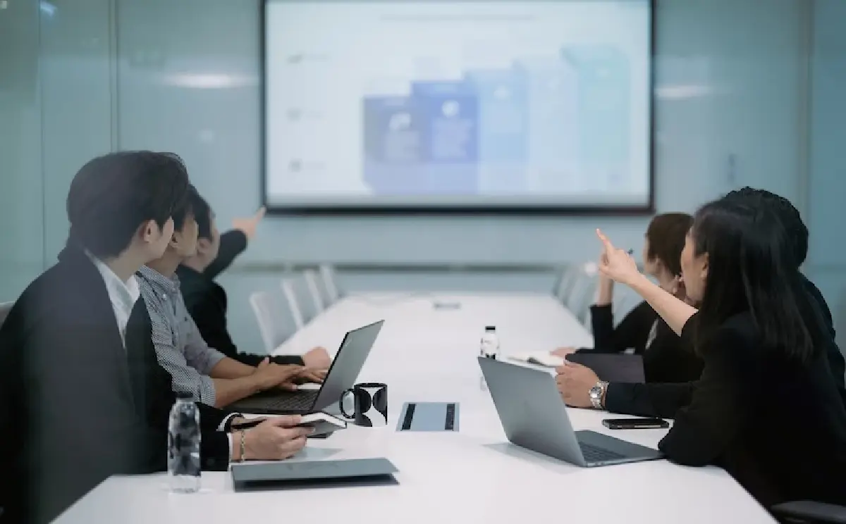 ฝ่าดิสรัปทุกคลื่น คัมภีร์เคลื่อนคน ‘อาร์เอส’ องค์กรคนรุ่นใหม่อยากร่วมงาน