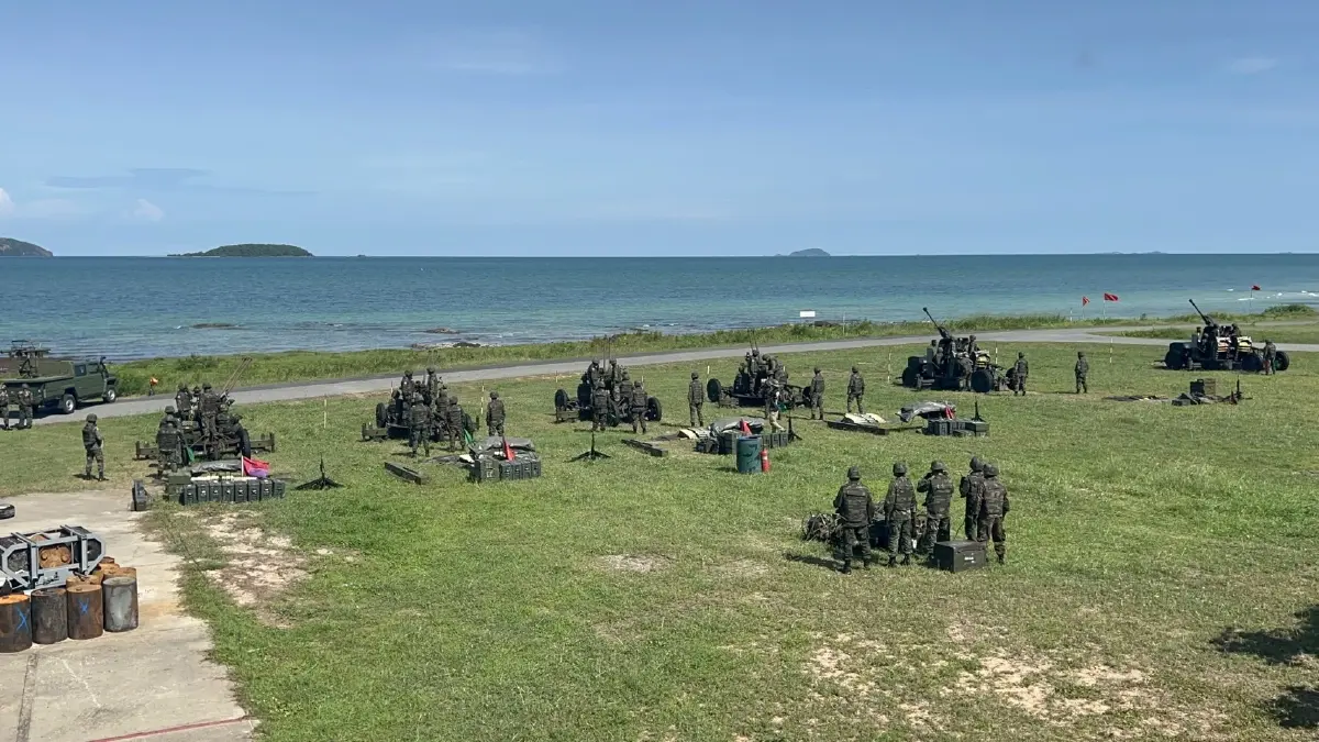 'สุทิน'ให้ 10 เต็ม 'ทบ.- ทอ.' โชว์ซ้อมรบเสมือนจริง