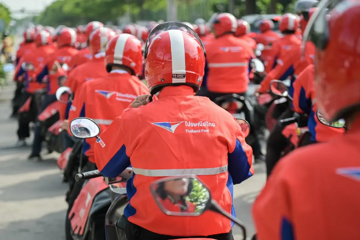‘ไปรษณีย์ไทย’ เจอ ‘ขนส่งจีน’ กินรวบ! ลูกค้าอยากใช้ แต่เลือกเองไม่ได้