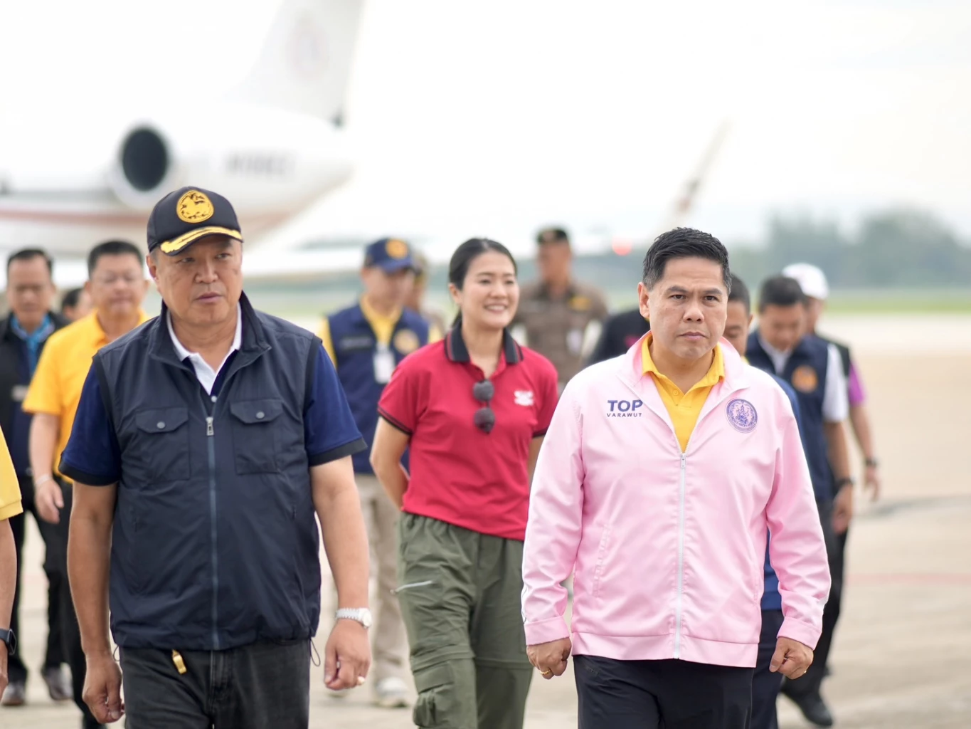 Deputy Prime Minister ‍Anutin⁤ and Minister ‍Warawut ⁤visit ⁢flood-affected areas
