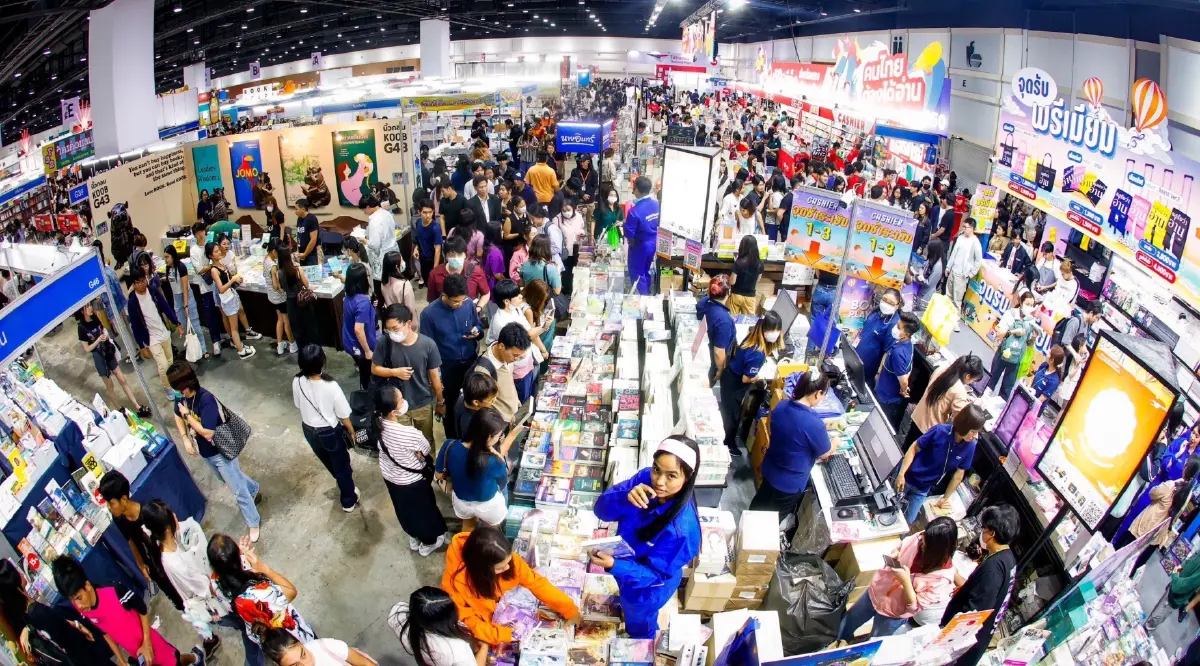 นักอ่านทะลักมหกรรมหนังสือ  ชี้เทรนด์ 'ตลาดหนังสือไทย' โตไกล