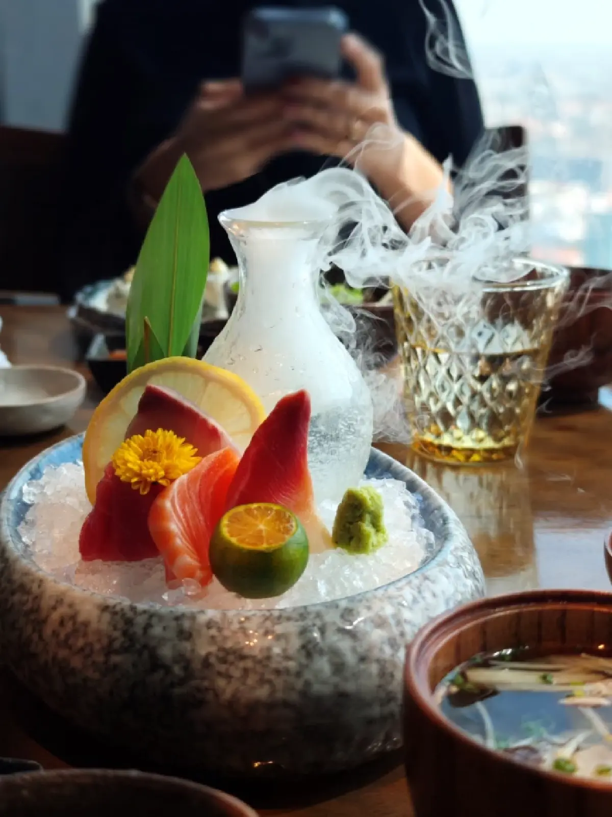 เปิดประสบการณ์ 4 ห้องอาหารสุดหรูที่ ‘โรสวูด’ พนมเปญ