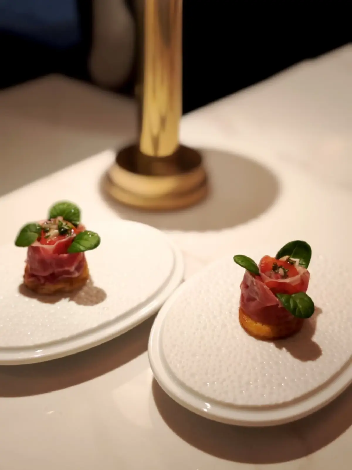 เปิดประสบการณ์ 4 ห้องอาหารสุดหรูที่ ‘โรสวูด’ พนมเปญ