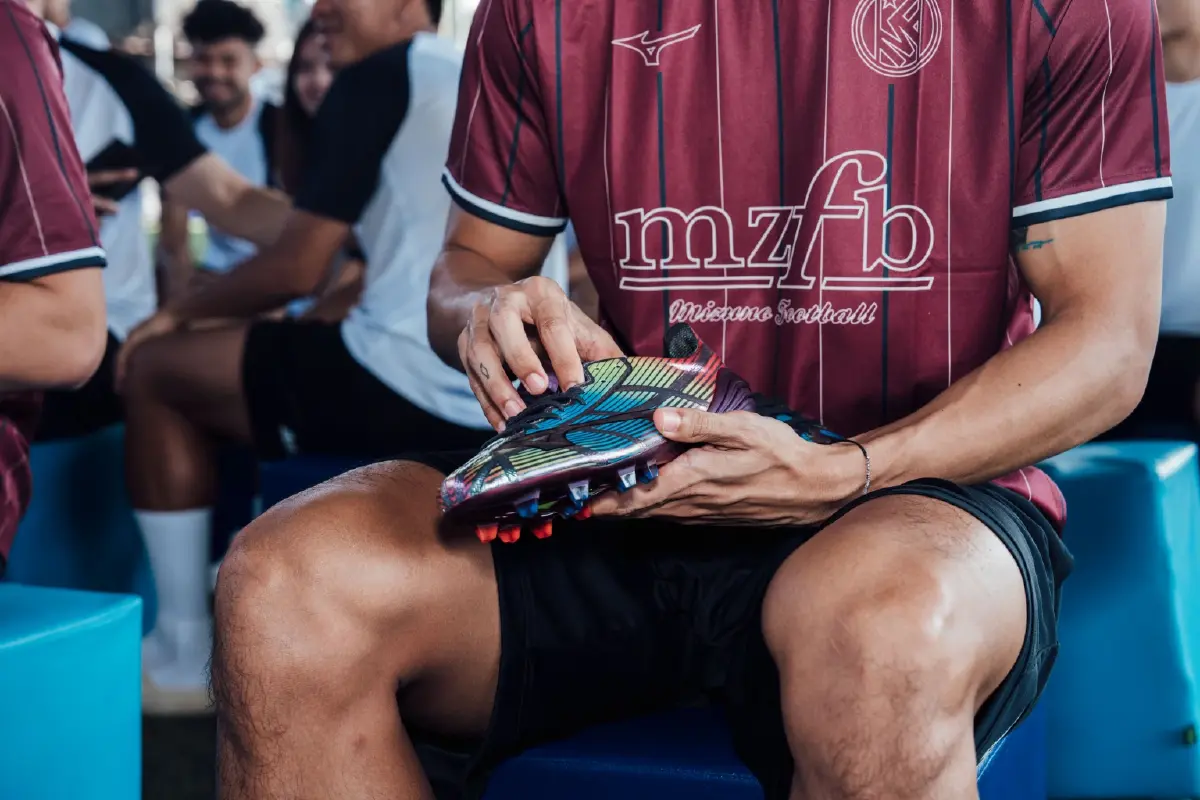 ไวดั่งนินจา! 'Mizuno Alpha II' ทำไมจึงเป็นรองเท้าฟุตบอลตัวจี๊ดที่น่าจับตา