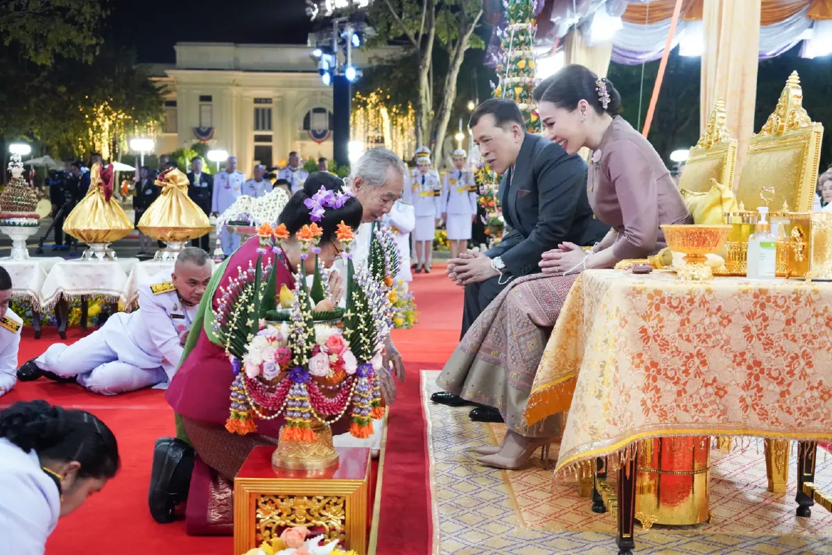 ในหลวง-ราชินี เสด็จฯ ไปในพิธีบายศรีทูลพระขวัญ ณ จังหวัดเชียงใหม่ 