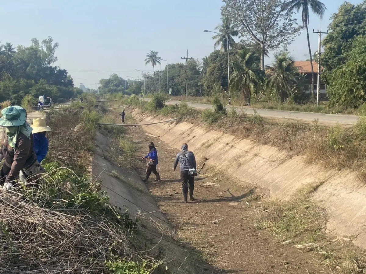 กรมชลประทาน เดินหน้ากำจัดวัชพืช เพิ่มประสิทธิภาพการส่งน้ำฤดูแล้ง