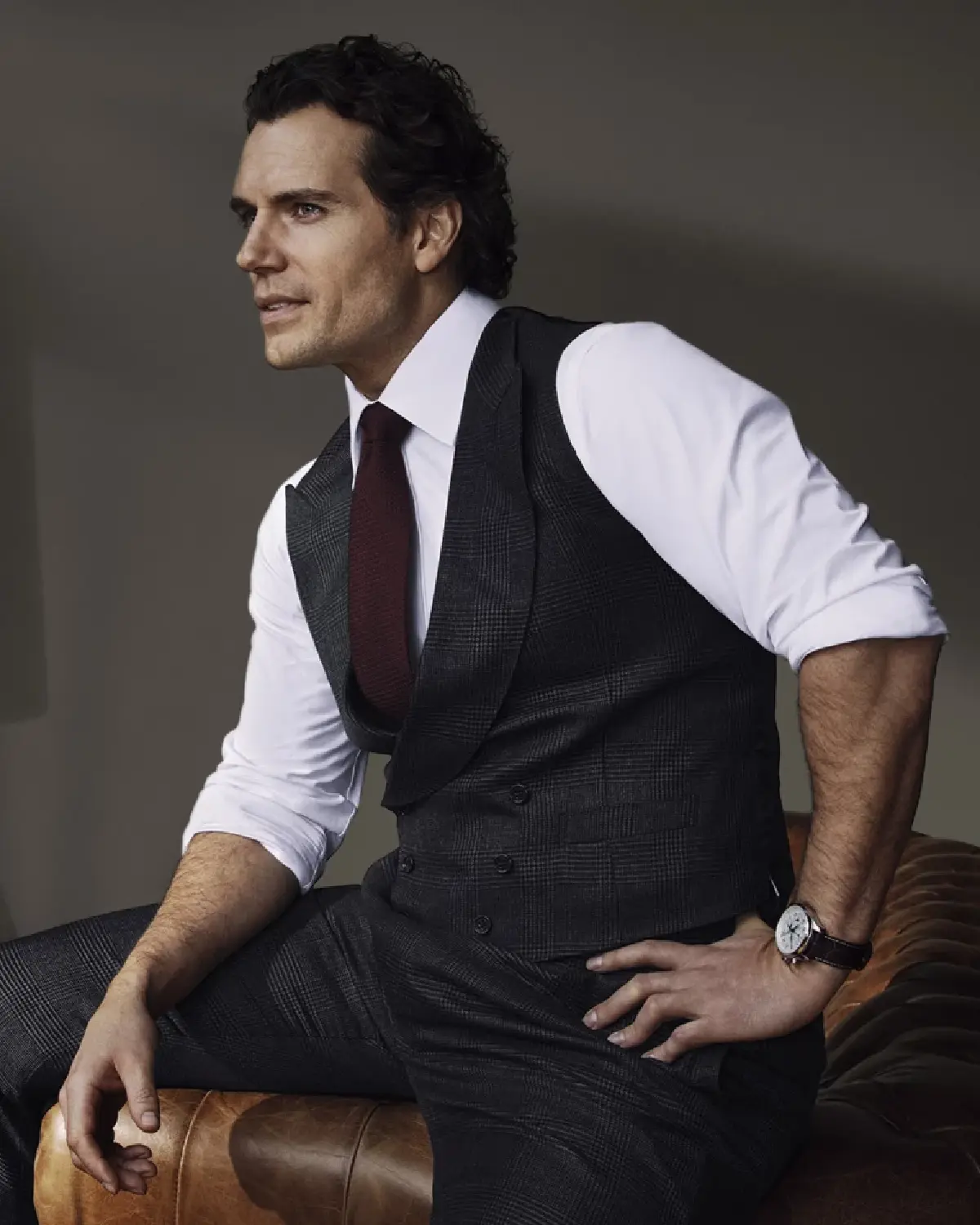 LONGINES ต้อนรับ HENRY CAVILL ตัวแทนของความสง่างามเหนือกาลเวลาในจิตวิญญาณยุคใหม่