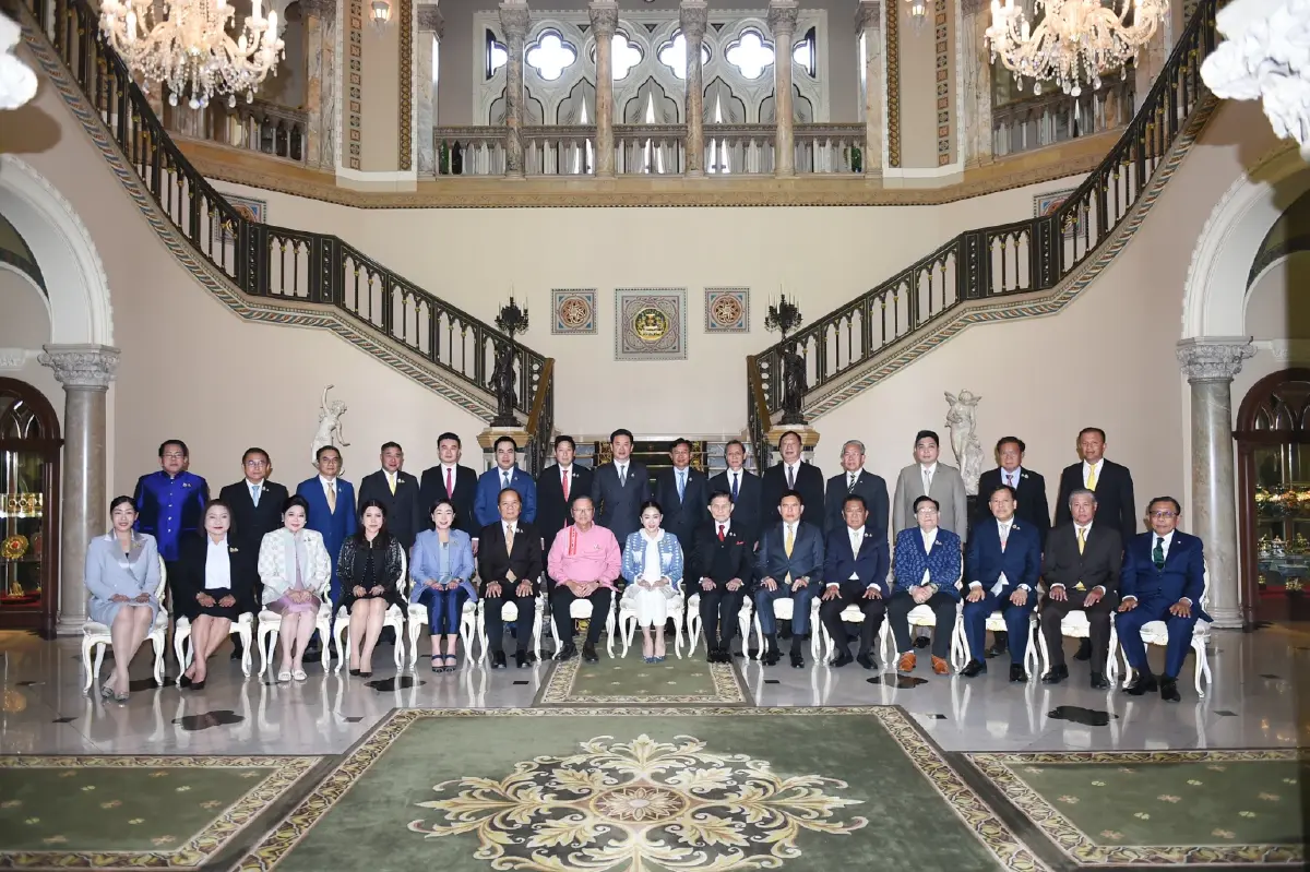 ‘นายกฯ’ มอบนโยบาย ‘ผู้ช่วยรัฐมนตรี’ ตามงานสภาฯ แจง ปชช.ปมบิดเบือน