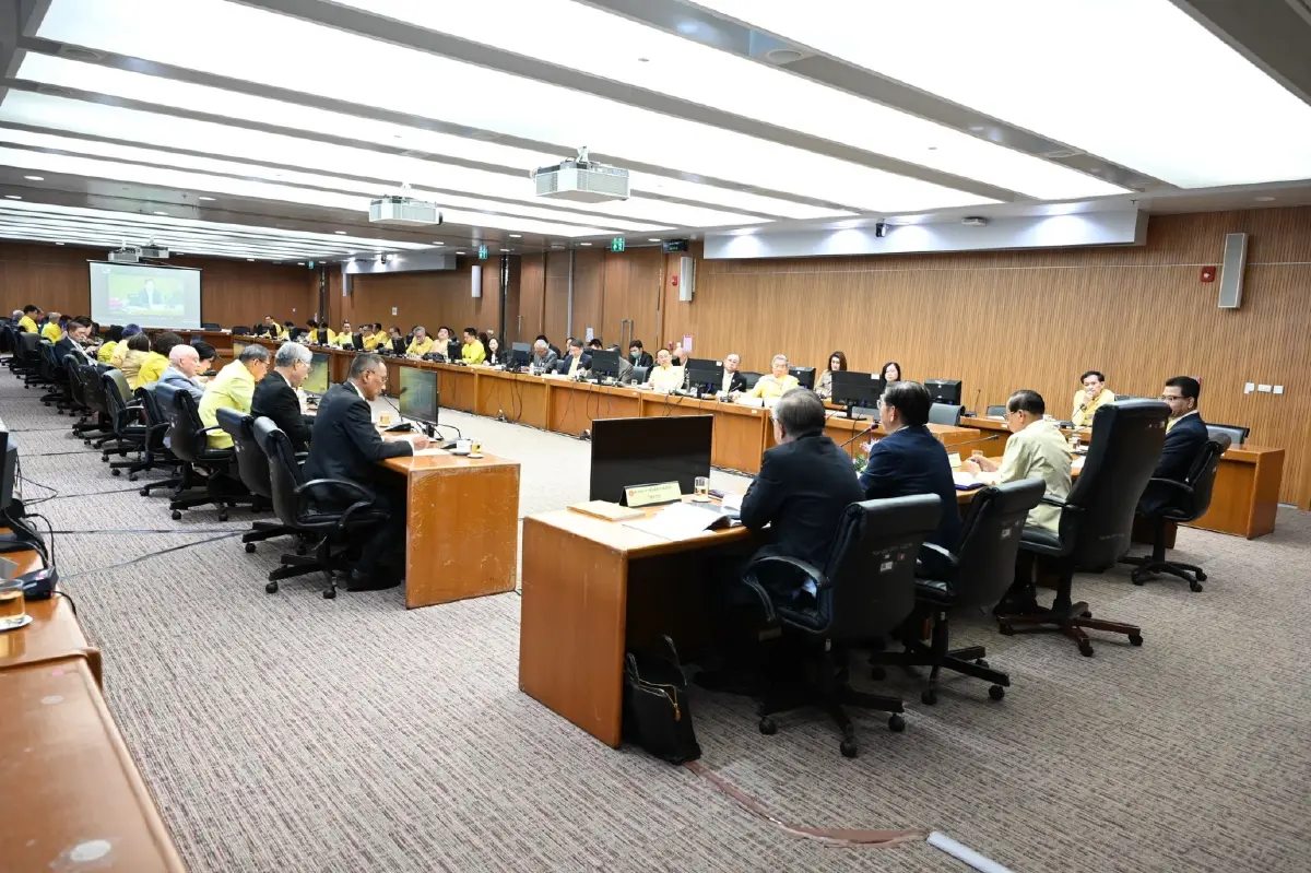 ส่องเกม ‘ล่มรัฐสภา’ ‘พท.’ ถูกผลักเข้า  ‘เรดโซน'