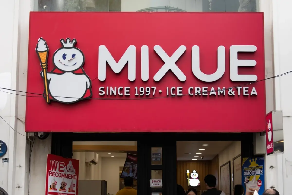 ทำไมร้าน ‘ไอศกรีมจีน’ แห่เปิดร้านในไทย ? ค่าแรงถูก-ต้นทุนต่ำ ดึงจีนรุมทุบตลาดรัวๆ